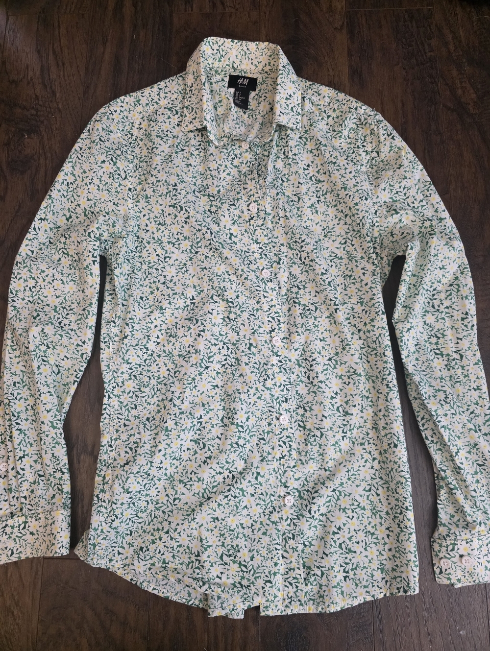 H&M White Floral Button-Up with Green Leaves & Yellow Centers
